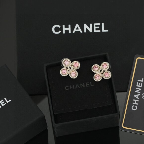 Chanel earrings✅💯 - Picture 1 of 6